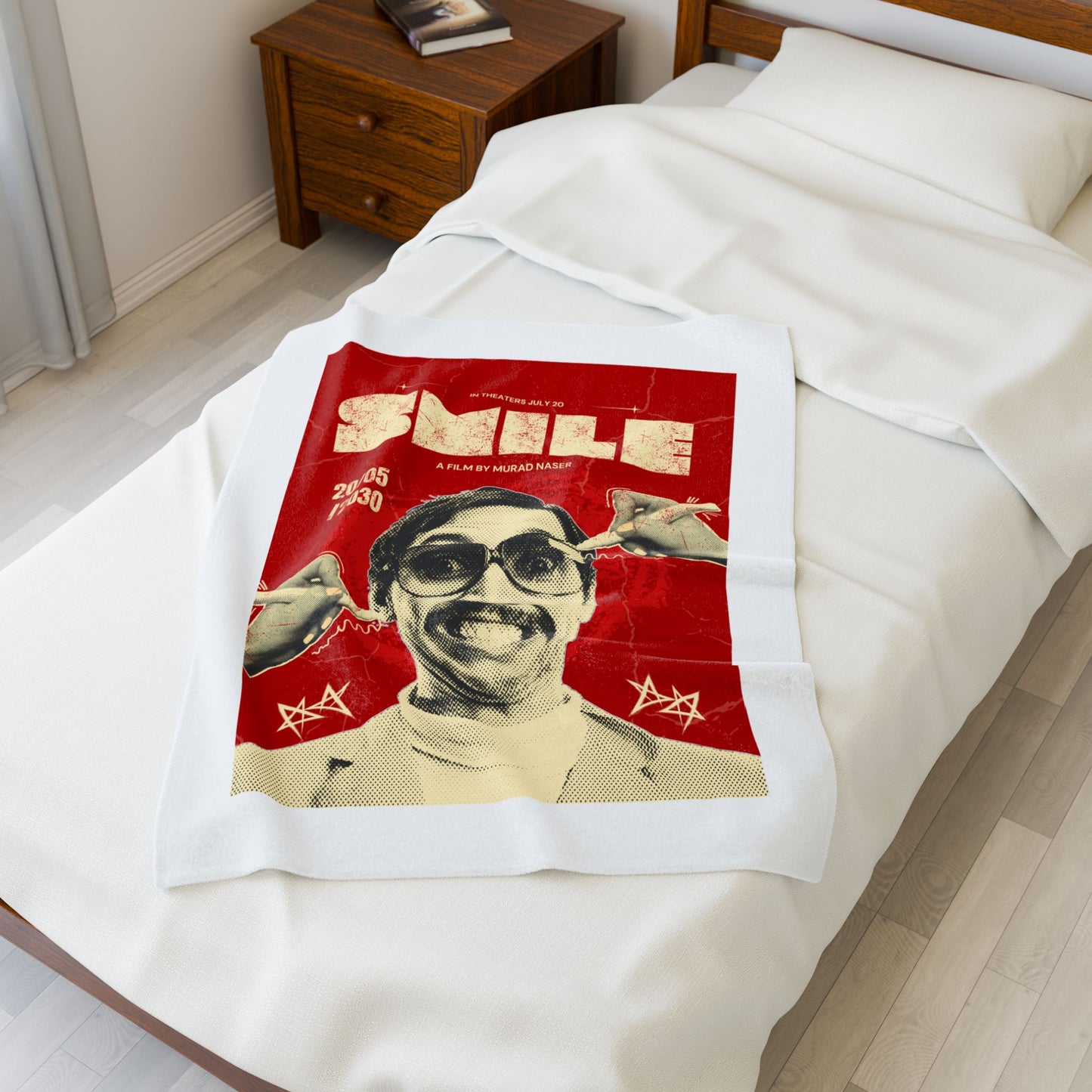 Retro 'SMILE' Movie Plush Blanke
